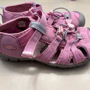 KEEN Kids Pink and Gray Sandals